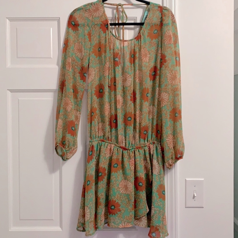 Karlie floral dress  size M